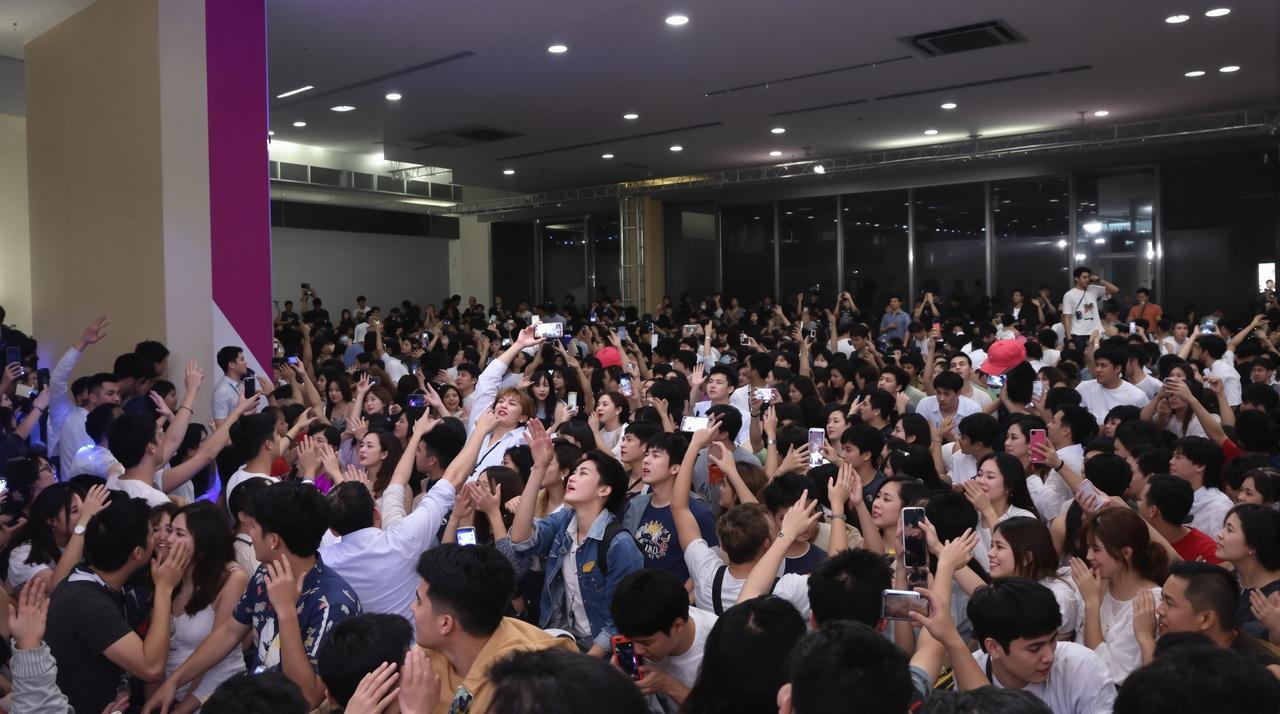 菠萝视频2026年度影迷见面会